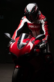 Fotosesija su motociklu