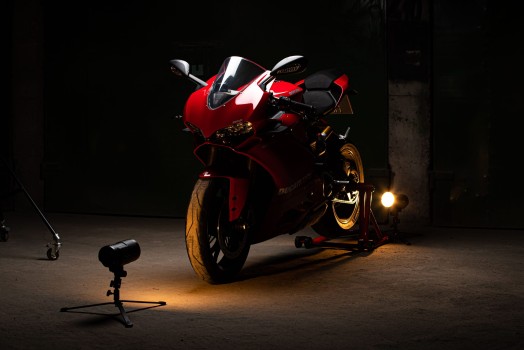 sportinio motociklo fotosesija